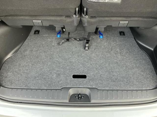 セレナ ハイウェイスターＶ　社外　メモリーナビ／エマージェンシーブレーキ／両側電動スライドドア／車線逸脱防止支援システム／プロパイロット／ヘッドランプ　ＬＥＤ／Ｂｌｕｅｔｏｏｔｈ接続／ＥＴＣ／横滑り防止装置　衝突被害軽減システム（26枚目）