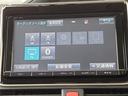 ハイブリッドＶ　新品タイヤ／純正　９インチ　ＳＤナビ／フリップダウンモニター　純正　１０．２インチ／両側電動スライドドア／ヘッドランプ　ＬＥＤ／Ｂｌｕｅｔｏｏｔｈ接続／ＥＴＣ／横滑り防止装置　バックカメラ　ＤＶＤ再生（11枚目）