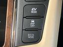 ４ＷＤエグゼクティブラウンジ　新品タイヤ／サンルーフ／ＴＲＤエアロ／ＪＢＬ／保証書／純正　１０インチ　ナビ／フリップダウンモニター／衝突安全装置／両側電動スライドドア／シートヒーター　前席／パノラミックビューモニター　革シート（35枚目）