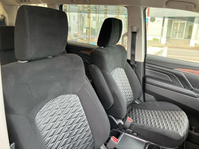 デリカＤ：５ ４ＷＤ　Ｐ　保証書／社外　１１インチ　ＳＤナビ／イーアシスト（ミツビシ）／両側電動スライドドア／シートヒーター　前席／マルチアラウンドモニター／車線逸脱防止支援システム／電動バックドア／ヘッドランプ　ＬＥＤ（4枚目）