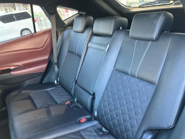 ハリアー プレミアム　ＪＢＬ／純正　ＳＤナビ／車線逸脱防止支援システム／シート　ハーフレザー／パーキングアシスト　バックガイド／電動バックドア／ヘッドランプ　ＬＥＤ／ＵＳＢジャック／Ｂｌｕｅｔｏｏｔｈ接続　バックカメラ（7枚目）