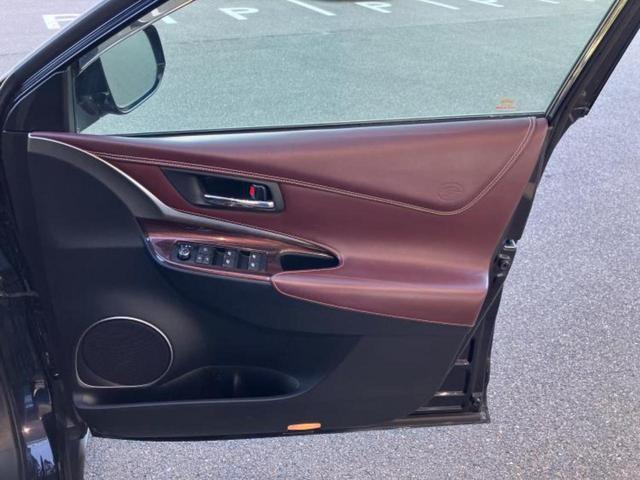 ハリアー プレミアム　ＪＢＬ／純正　ＳＤナビ／車線逸脱防止支援システム／シート　ハーフレザー／パーキングアシスト　バックガイド／電動バックドア／ヘッドランプ　ＬＥＤ／ＵＳＢジャック／Ｂｌｕｅｔｏｏｔｈ接続　バックカメラ（20枚目）