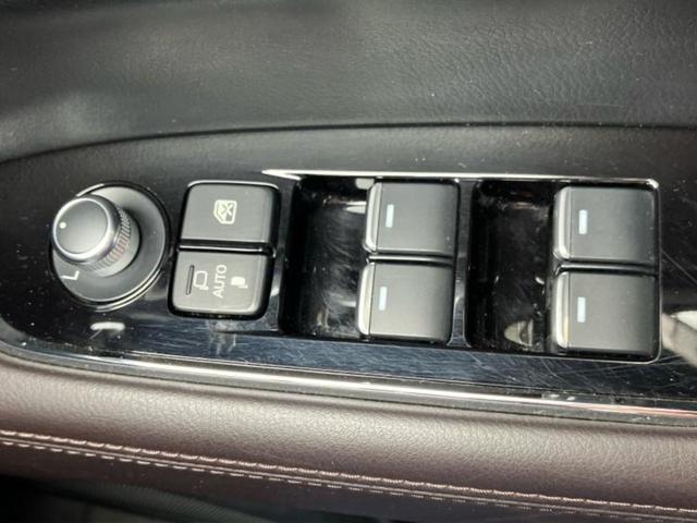 ＣＸ－５ ４ＷＤ　ＸＤエクスクルーシブモード　サンルーフ／ＢＯＳＥ／保証書／純正　ＳＤナビ／衝突安全装置／シートヒーター　前席／３６０°ビューモニター／車線逸脱防止支援システム／シート　合皮／電動バックドア／ヘッドランプ　ＬＥＤ　電動シート（29枚目）