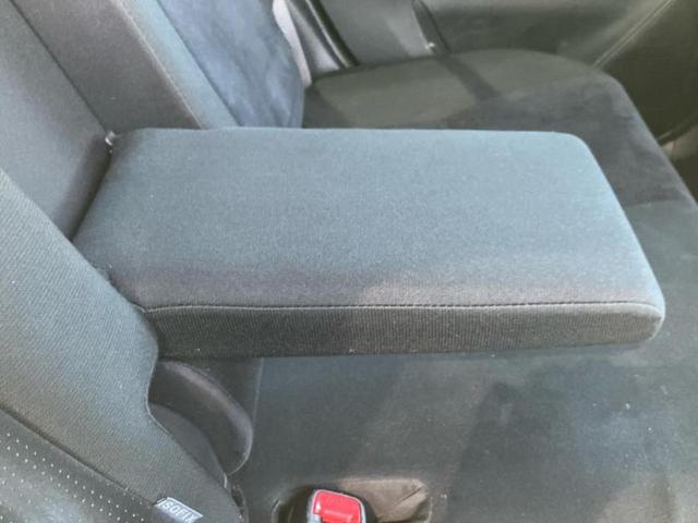 カローラフィールダー １．５Ｇ　新品タイヤ／純正　ＳＤナビ／トヨタセーフティセンス／車線逸脱防止支援システム／ヘッドランプ　ＬＥＤ／Ｂｌｕｅｔｏｏｔｈ接続／ＥＴＣ／ＥＢＤ付ＡＢＳ／横滑り防止装置／アイドリングストップ　バックカメラ（32枚目）