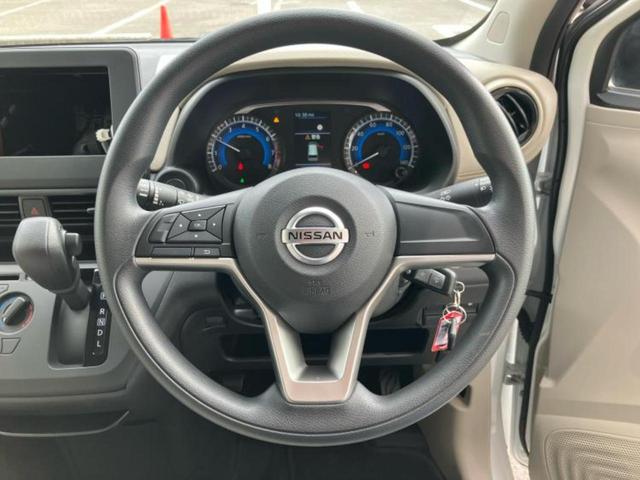 デイズ Ｓ　保証書／エマージェンシーブレーキ／車線逸脱防止支援システム／ＵＳＢジャック／ＥＢＤ付ＡＢＳ／横滑り防止装置／アイドリングストップ／エアバッグ　運転席／エアバッグ　助手席／衝突安全ボディ　レーンアシスト（10枚目）