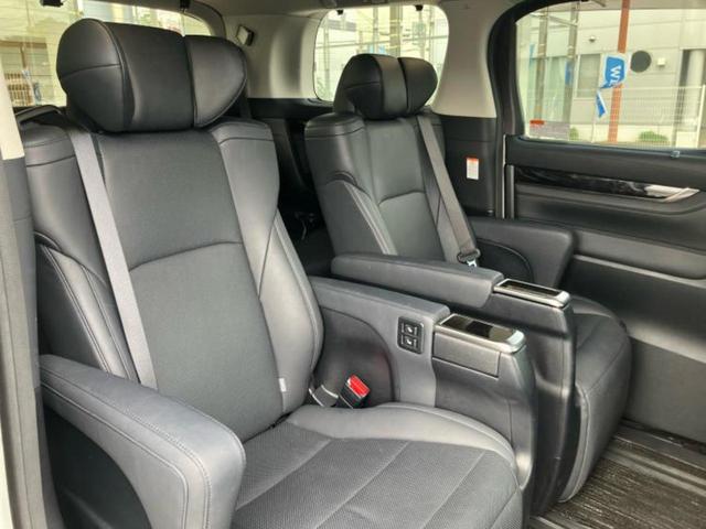 アルファード Ｓ　Ｃパッケージ　新品タイヤ／保証書／ディスプレイオーディオ＋ナビ９インチ／後席モニター　純正　１２．３インチ／トヨタセーフティセンス／両側電動スライドドア／エアーシート　前席／シート　合皮／電動バックドア　電動シート（5枚目）