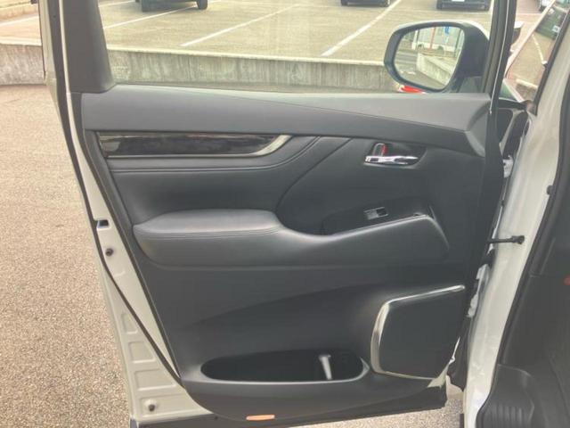 アルファード Ｓ　Ｃパッケージ　新品タイヤ／保証書／ディスプレイオーディオ＋ナビ９インチ／後席モニター　純正　１２．３インチ／トヨタセーフティセンス／両側電動スライドドア／エアーシート　前席／シート　合皮／電動バックドア　電動シート（24枚目）