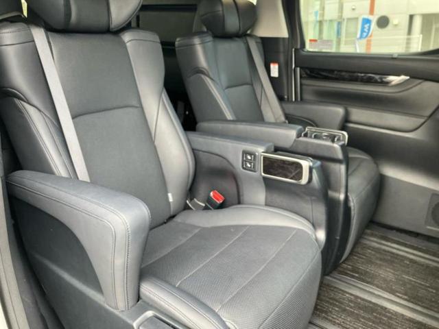 アルファード Ｓ　Ｃパッケージ　新品タイヤ／保証書／ディスプレイオーディオ＋ナビ９インチ／後席モニター　純正　１２．３インチ／トヨタセーフティセンス／両側電動スライドドア／エアーシート　前席／シート　合皮／電動バックドア　電動シート（40枚目）