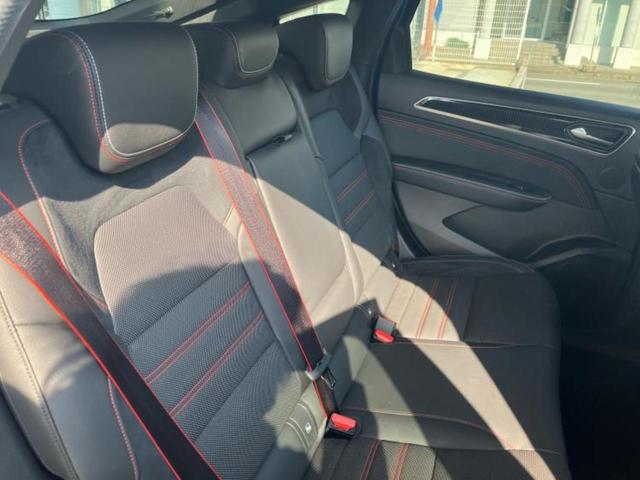 アルカナ ルノー・スポールラインマイルドハイブリッド 新品タイヤ/保証書/ディスプレイオーディオ/衝突安全装置/シートヒーター/全方位モニター/車線逸脱防止支援システム/シート ハーフレザー/パーキングアシスト 自動操舵/ヘッドランプ LED 電動シート(5枚目)