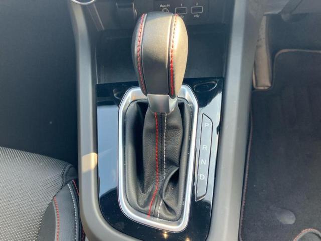 アルカナ ルノー・スポールラインマイルドハイブリッド 新品タイヤ/保証書/ディスプレイオーディオ/衝突安全装置/シートヒーター/全方位モニター/車線逸脱防止支援システム/シート ハーフレザー/パーキングアシスト 自動操舵/ヘッドランプ LED 電動シート(16枚目)