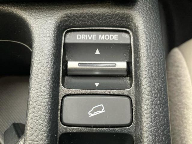 ヴェゼル 4WD eHEV Zプレイパッケージ 新品タイヤ/保証書/ディスプレイオーディオ+ナビ9インチ/デジタルインナーミラー/シートヒーター/車線逸脱防止支援システム/シート ハーフレザー/電動バックドア/ヘッドランプ LED バックカメラ(24枚目)