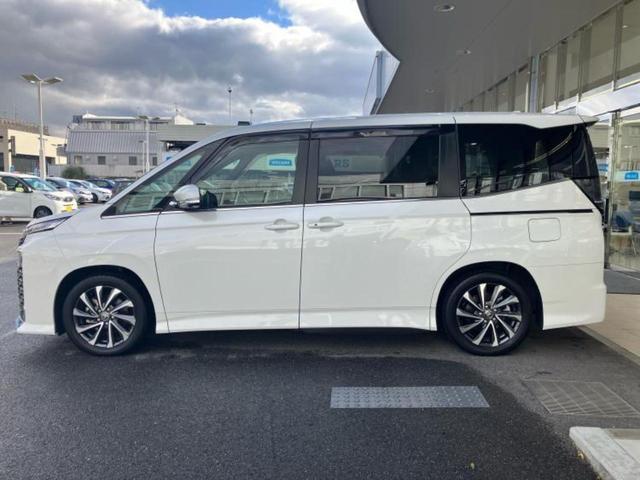 ヴォクシー ハイブリッドＳ－Ｚ　保証書／ディスプレイオーディオ＋ナビ１０．５インチ／フリップダウンモニター　純正　１４インチ／デジタルインナーミラー／トヨタセーフティセンス／両側電動スライドドア／シートヒーター　全席　全周囲カメラ（2枚目）