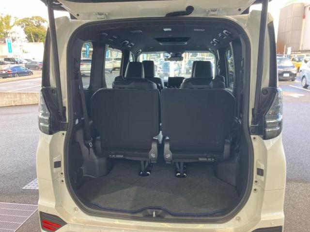 ヴォクシー ハイブリッドＳ－Ｚ　保証書／ディスプレイオーディオ＋ナビ１０．５インチ／フリップダウンモニター　純正　１４インチ／デジタルインナーミラー／トヨタセーフティセンス／両側電動スライドドア／シートヒーター　全席　全周囲カメラ（20枚目）