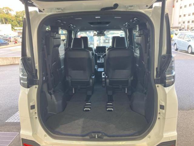 ヴォクシー ハイブリッドＳ－Ｚ　保証書／ディスプレイオーディオ＋ナビ１０．５インチ／フリップダウンモニター　純正　１４インチ／デジタルインナーミラー／トヨタセーフティセンス／両側電動スライドドア／シートヒーター　全席　全周囲カメラ（21枚目）