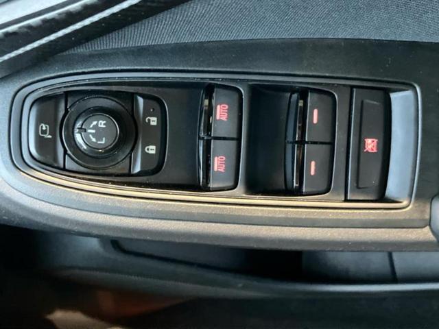 インプレッサスポーツ ４ＷＤ１．６ｉ－ＬアイサイトＳスタイル　保証書／純正　ＳＤナビ／アイサイト／車線逸脱防止支援システム／ヘッドランプ　ＬＥＤ／Ｂｌｕｅｔｏｏｔｈ接続／ＥＴＣ／ＥＢＤ付ＡＢＳ／横滑り防止装置／アイドリングストップ／サイドモニター　バックカメラ（28枚目）