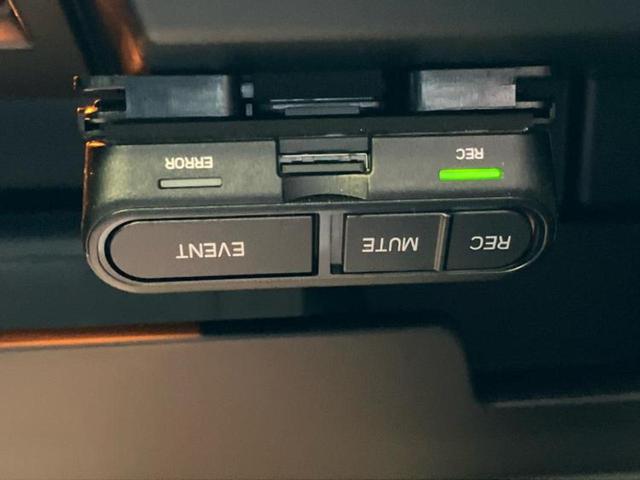 国産車から輸入車まで多様なお客様のニーズのお応えできるように、全国規模で豊富な在庫展開！車のことならＷＥＣＡＲＳへ！