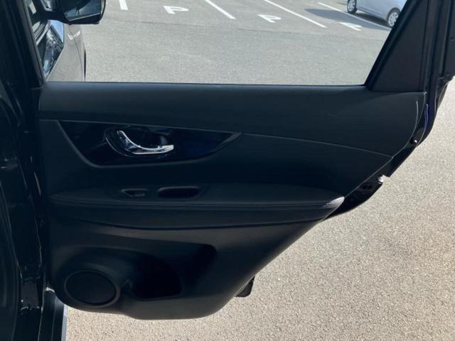 エクストレイル ２０Ｘｉ　保証書／純正　９インチ　ＳＤナビ／インテリジェントルームミラー／衝突安全装置／アラウンドビューモニター／車線逸脱防止支援システム／シート　合皮／プロパイロット　衝突被害軽減システム　全周囲カメラ（21枚目）