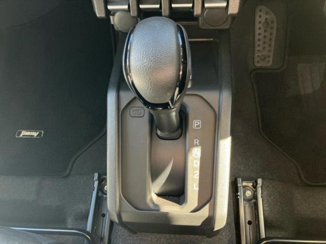 ジムニー ４ＷＤ　ＸＧ　保証書／セーフティサポート（スズキ）／車線逸脱防止支援システム／ＡＢＳ／アイドリングストップ／エアバッグ　運転席／エアバッグ　助手席／エアバッグ　サイド／パワーウインドウ／キーレスエントリー　４ＷＤ（13枚目）