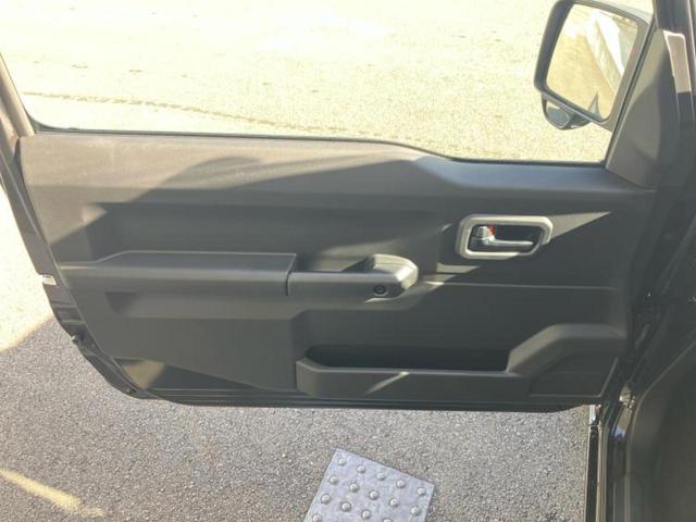 ジムニー ４ＷＤ　ＸＧ　保証書／セーフティサポート（スズキ）／車線逸脱防止支援システム／ＡＢＳ／アイドリングストップ／エアバッグ　運転席／エアバッグ　助手席／エアバッグ　サイド／パワーウインドウ／キーレスエントリー　４ＷＤ（21枚目）