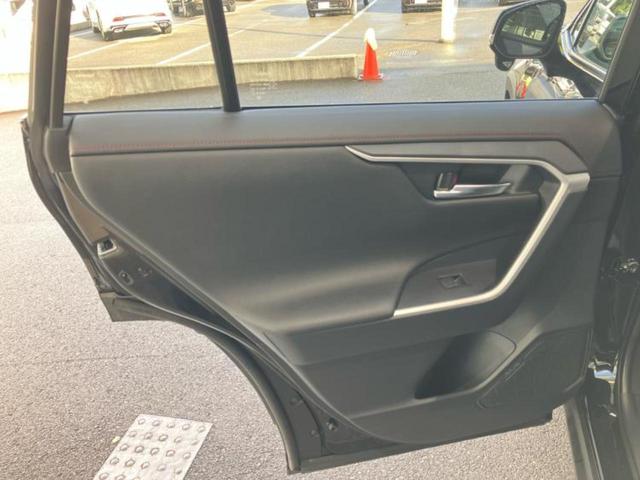 ＲＡＶ４ ４ＷＤアドベンチャーオフロードパッケージ２　保証書／ディスプレイオーディオ＋ナビ１０インチ／トヨタセーフティセンス／エアーシート　前席／車線逸脱防止支援システム／シート　合皮／ヘッドランプ　ＬＥＤ／Ｂｌｕｅｔｏｏｔｈ接続／ＥＴＣ　バックカメラ（23枚目）