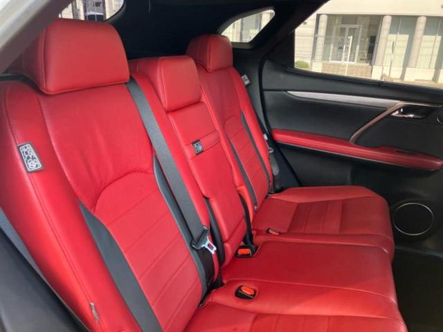 RX RX300Fスポーツ サンルーフ/保証書/純正 SDナビ/衝突安全装置/シートヒーター/車線逸脱防止支援システム/シート フルレザー/電動バックドア/ヘッドランプ LED/ETC/EBD付ABS/横滑り防止装置 革シート(5枚目)