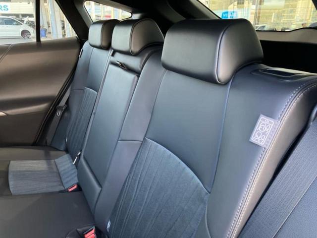 ハリアー Ｚ　モデリスタエアロ／ＪＢＬ／保証書／ディスプレイオーディオ＋ナビ１２．３インチ／デジタルインナーミラー／トヨタセーフティセンス／パノラミックビューモニター／車線逸脱防止支援システム　衝突被害軽減システム（7枚目）