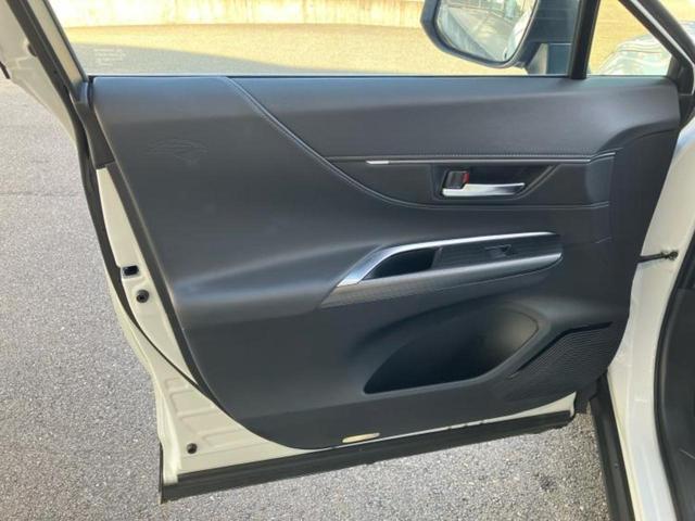 ハリアー Ｚ　モデリスタエアロ／ＪＢＬ／保証書／ディスプレイオーディオ＋ナビ１２．３インチ／デジタルインナーミラー／トヨタセーフティセンス／パノラミックビューモニター／車線逸脱防止支援システム　衝突被害軽減システム（22枚目）