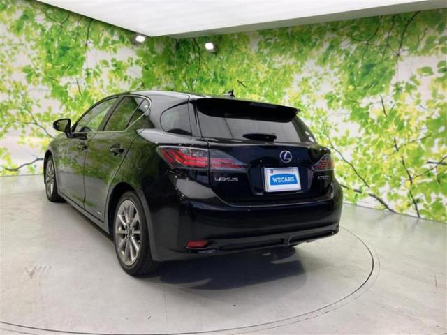 ＣＴ クリエイティブテキスタイルインテリア　新品タイヤ／保証書／純正　ＨＤＤナビ／シートヒーター　前席／シート　合皮／ヘッドランプ　ＬＥＤ／Ｂｌｕｅｔｏｏｔｈ接続／ＥＴＣ／ＥＢＤ付ＡＢＳ／横滑り防止装置／アイドリングストップ　バックカメラ（3枚目）