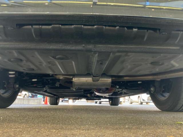 ヴォクシー ＺＳキラメキ２　保証書／社外　１１インチ　ＳＤナビ／フリップダウンモニター　社外　１２．８インチ／トヨタセーフティセンス／両側電動スライドドア／車線逸脱防止支援システム／ヘッドランプ　ＬＥＤ　衝突被害軽減システム（47枚目）