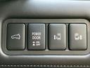 ４ＷＤ　Ｐ　保証書／社外　１１インチ　ＳＤナビ／イーアシスト（ミツビシ）／両側電動スライドドア／シートヒーター　前席／マルチアラウンドモニター／車線逸脱防止支援システム／電動バックドア／ヘッドランプ　ＬＥＤ（28枚目）