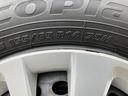WECARSの展示場では実際に見て、触ってお車をお選びいただけます!知識の豊富な営業スタッフが様々なカーライフをご提案いたします!