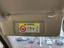 WECARSの展示場では実際に見て、触ってお車をお選びいただけます!知識の豊富な営業スタッフが様々なカーライフをご提案いたします!