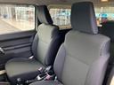 ジムニー ４ＷＤ　ＸＬ　新品タイヤ／保証書／純正　８インチ　ＳＤナビ／シートヒーター　前席／ヘッドランプ　ＬＥＤ／Ｂｌｕｅｔｏｏｔｈ接続／ＥＴＣ／ＡＢＳ／横滑り防止装置／バックモニター／フルセグＴＶ／エアバッグ　サイド（6枚目）