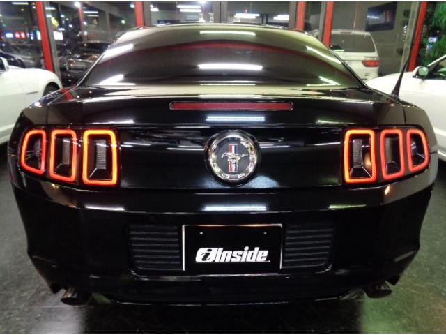 マスタング Ｖ６　プレミアム　後期型３．７Ｖ６エンジン６速ＳマチックＡＴブラックレザーシートフルセグナビＴＶクルーズコントロールシートヒーターＧＩＯＶＡＮＮＡ２０インチＡＷプロジェクターＨＩＤ３連ＬＥＤテールＥＴＣ走行２万ｋｍ台（11枚目）