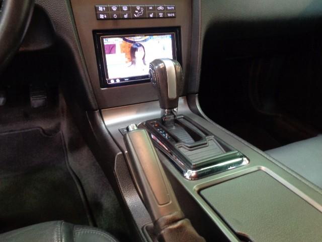 マスタング Ｖ６　プレミアム　後期型３．７Ｖ６エンジン６速ＳマチックＡＴブラックレザーシートフルセグナビＴＶクルーズコントロールシートヒーターＧＩＯＶＡＮＮＡ２０インチＡＷプロジェクターＨＩＤ３連ＬＥＤテールＥＴＣ走行２万ｋｍ台（29枚目）