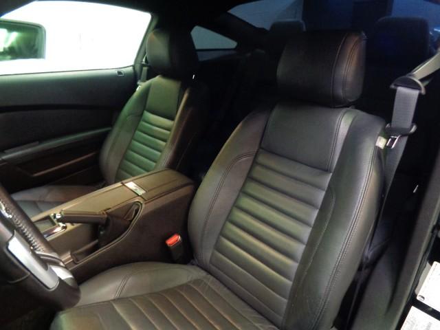 マスタング Ｖ６　プレミアム　後期型３．７Ｖ６エンジン６速ＳマチックＡＴブラックレザーシートフルセグナビＴＶクルーズコントロールシートヒーターＧＩＯＶＡＮＮＡ２０インチＡＷプロジェクターＨＩＤ３連ＬＥＤテールＥＴＣ走行２万ｋｍ台（34枚目）