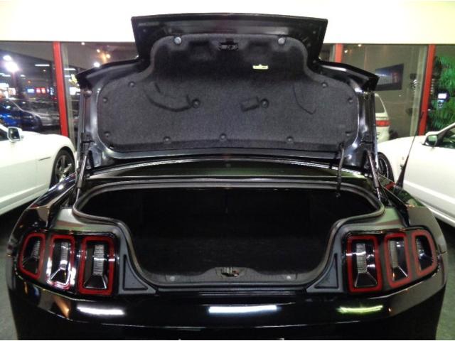 マスタング Ｖ６　プレミアム　後期型３．７Ｖ６エンジン６速ＳマチックＡＴブラックレザーシートフルセグナビＴＶクルーズコントロールシートヒーターＧＩＯＶＡＮＮＡ２０インチＡＷプロジェクターＨＩＤ３連ＬＥＤテールＥＴＣ走行２万ｋｍ台（39枚目）