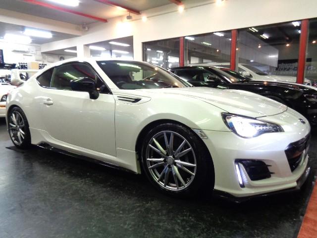 ＢＲＺ Ｓ　後期モデルタイプＳプレミアムホワイトパールカラーＳＴＩエアロＦＡ２０ＢＯＸＥＲエンジン６ＭＴステンマフラーＨＫＳエアクリサクションＴＥＩＮ車高調ＳＴＩキャリパータワーバーナビＴＶバックカメラＥＴＣ（8枚目）
