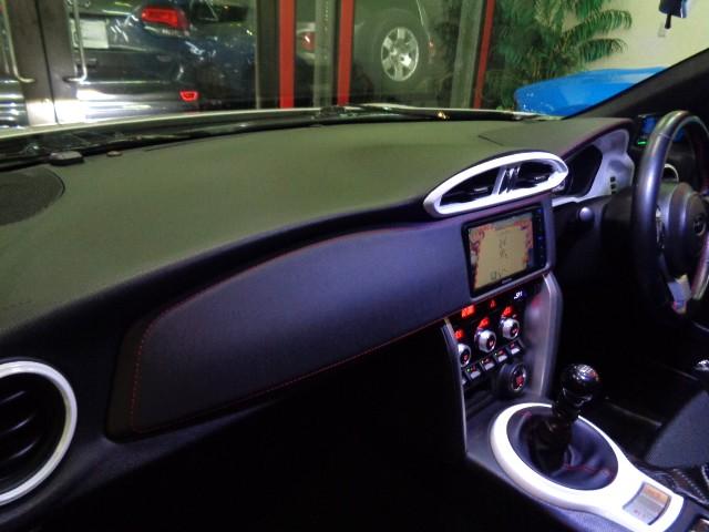 ＢＲＺ Ｓ　後期モデルタイプＳプレミアムホワイトパールカラーＳＴＩエアロＦＡ２０ＢＯＸＥＲエンジン６ＭＴステンマフラーＨＫＳエアクリサクションＴＥＩＮ車高調ＳＴＩキャリパータワーバーナビＴＶバックカメラＥＴＣ（33枚目）
