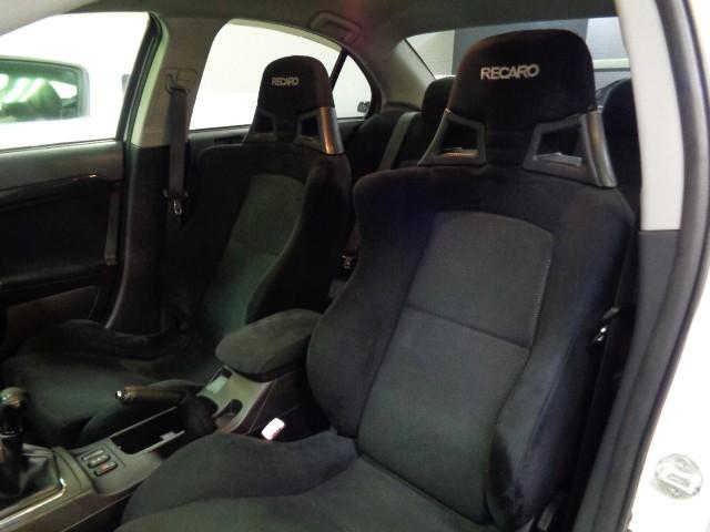ランサー ＧＳＲエボリューションＸ　ホワイトパールカラー純正エアロ４Ｂ１１型ＮＩＶＥＣターボエンジン５ＭＴミッション４ＷＤ専用２本出しマフラーＡＷＣコントロールブレンボキャリパーレカロシートＥＮＫＥＩ１８アルミＨＩＤライトＦＯＧライト（32枚目）
