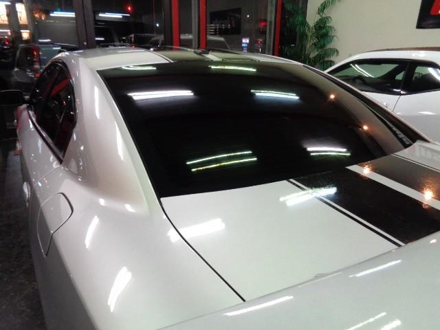 ダッジ・チャージャー R/T 5.7V8HEMIエンジンAWD黒革シートGIBSONマフラーローダウンサスメッキ20インチAWブラックラインディスプレイオーディオパワーシートシートヒーターバックカメラステアヒーターHIDライト(17枚目)