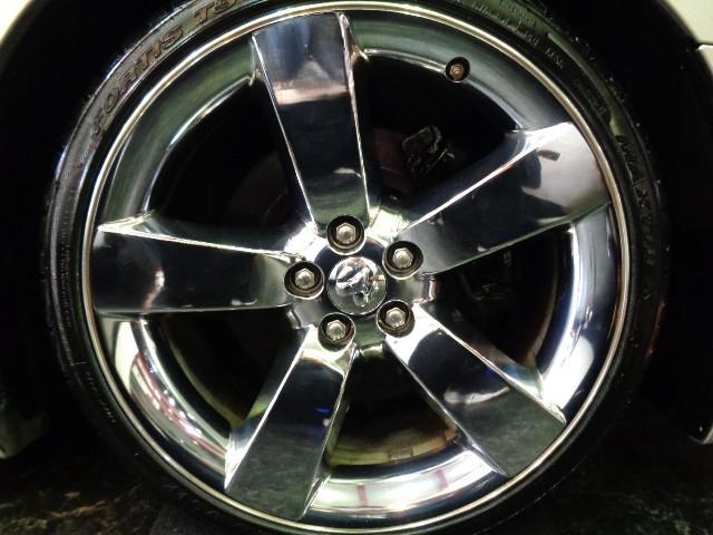 ダッジ・チャージャー R/T 5.7V8HEMIエンジンAWD黒革シートGIBSONマフラーローダウンサスメッキ20インチAWブラックラインディスプレイオーディオパワーシートシートヒーターバックカメラステアヒーターHIDライト(26枚目)