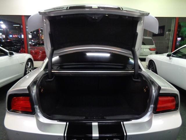 ダッジ・チャージャー R/T 5.7V8HEMIエンジンAWD黒革シートGIBSONマフラーローダウンサスメッキ20インチAWブラックラインディスプレイオーディオパワーシートシートヒーターバックカメラステアヒーターHIDライト(41枚目)