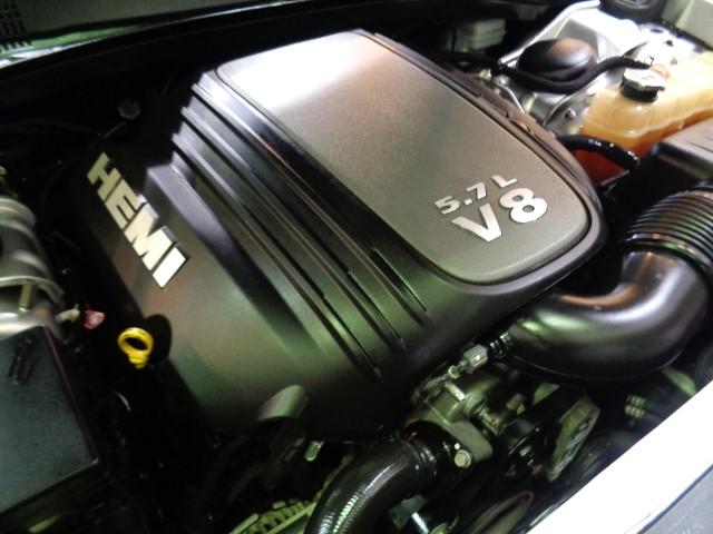 ダッジ・チャージャー R/T 5.7V8HEMIエンジンAWD黒革シートGIBSONマフラーローダウンサスメッキ20インチAWブラックラインディスプレイオーディオパワーシートシートヒーターバックカメラステアヒーターHIDライト(45枚目)