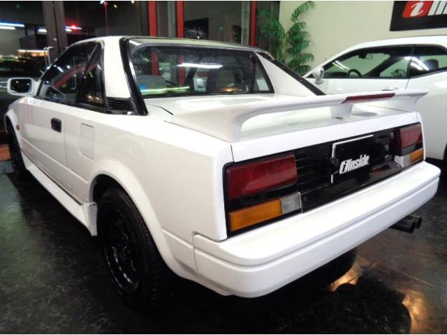 ＭＲ２ Ｓ　スーパーホワイトカラーフルエアロノーマルルーフ３Ａ－ＬＵミッドシップエンジン純正５ＭＴミッション専用２本出しマフラーレカロシートＷＯＲＫアルミＲスポイラールーフスポイラー七宝焼エンブレムＴベルト交換済（4枚目）