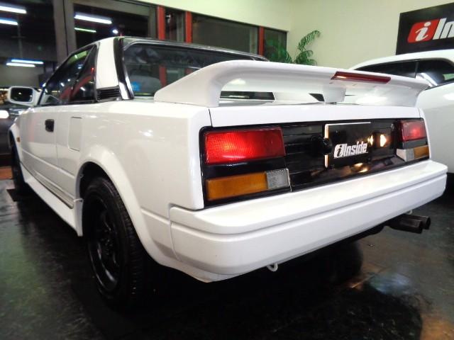 ＭＲ２ Ｓ　スーパーホワイトカラーフルエアロノーマルルーフ３Ａ－ＬＵミッドシップエンジン純正５ＭＴミッション専用２本出しマフラーレカロシートＷＯＲＫアルミＲスポイラールーフスポイラー七宝焼エンブレムＴベルト交換済（10枚目）