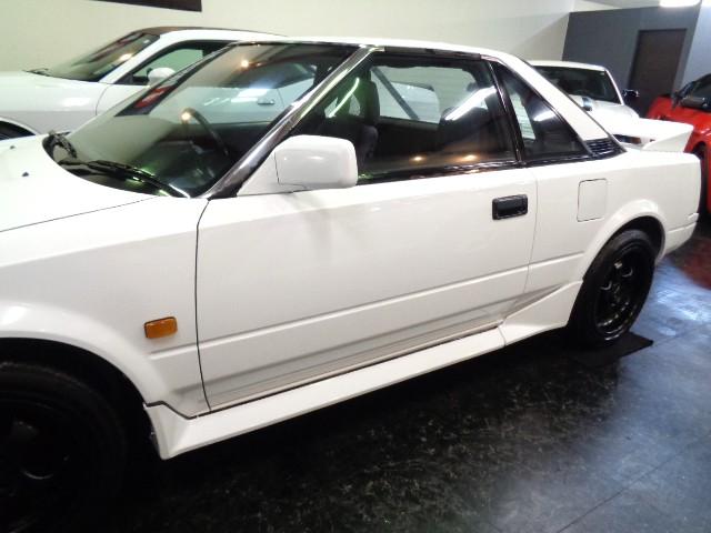 ＭＲ２ Ｓ　スーパーホワイトカラーフルエアロノーマルルーフ３Ａ－ＬＵミッドシップエンジン純正５ＭＴミッション専用２本出しマフラーレカロシートＷＯＲＫアルミＲスポイラールーフスポイラー七宝焼エンブレムＴベルト交換済（19枚目）