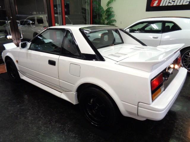 ＭＲ２ Ｓ　スーパーホワイトカラーフルエアロノーマルルーフ３Ａ－ＬＵミッドシップエンジン純正５ＭＴミッション専用２本出しマフラーレカロシートＷＯＲＫアルミＲスポイラールーフスポイラー七宝焼エンブレムＴベルト交換済（22枚目）
