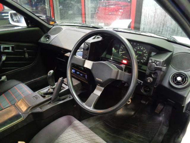 ＭＲ２ Ｓ　スーパーホワイトカラーフルエアロノーマルルーフ３Ａ－ＬＵミッドシップエンジン純正５ＭＴミッション専用２本出しマフラーレカロシートＷＯＲＫアルミＲスポイラールーフスポイラー七宝焼エンブレムＴベルト交換済（25枚目）