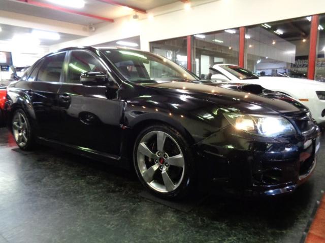 インプレッサ ＷＲＸ　ＳＴｉ　オブシディアンブラックＰカラーＳＴＩエアロＷＪ２０ＢＯＸＥＲターボエンジン６ＭＴ４ＷＤＧＰスポーツマフラーブローオフＴＥＩＮ車高調ＤＣデフコンＳＴＩキャリパーＳＴＩアルミＭＯＭＯステアＳＴＩシート（8枚目）